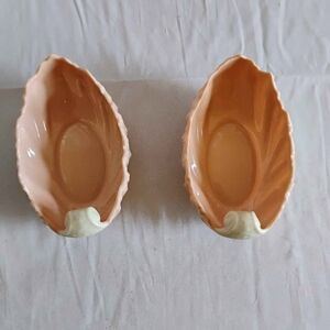 Set of Two Leaf-Shaped Bowls